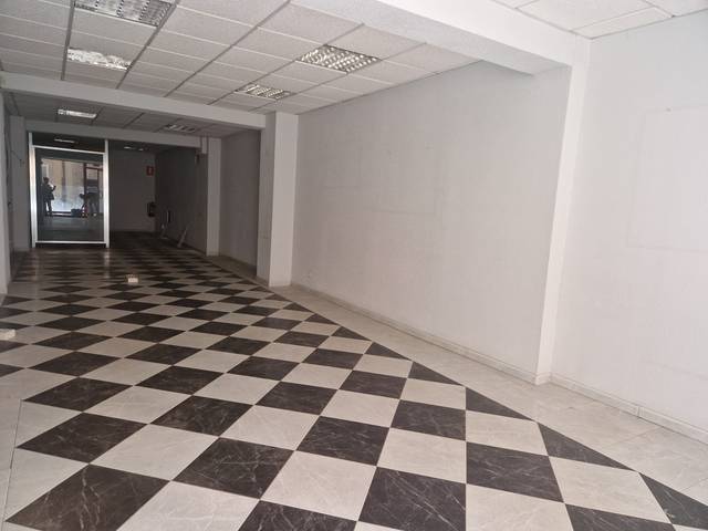 Local comercial en Venta en Calle Cabruñana, 2 en Centro