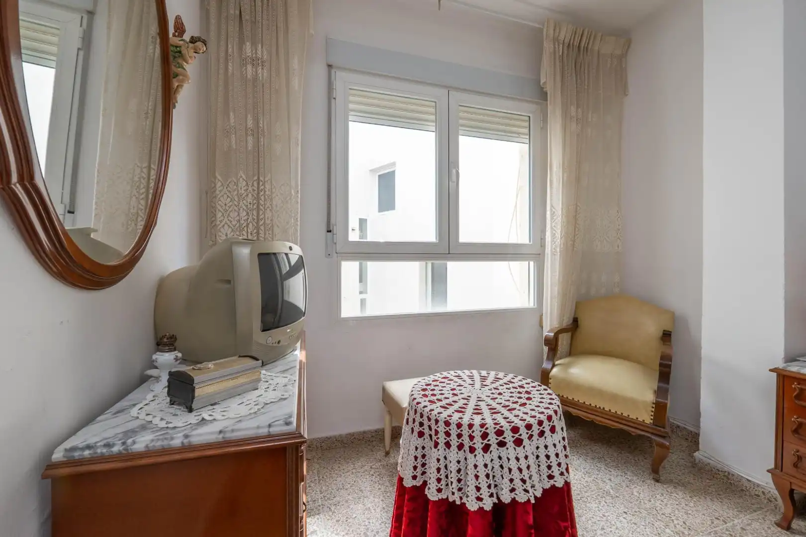 Bedroom of Flat for sale in Granada  with Air Conditioner and Balcony