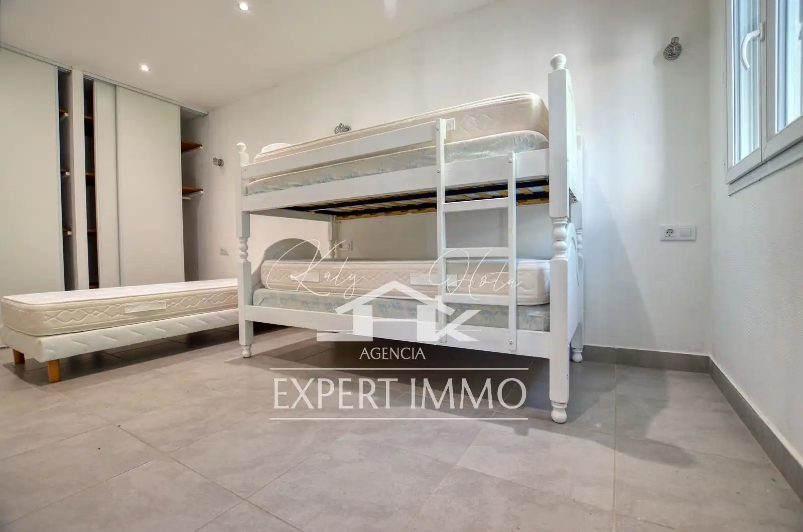 Habitación de Casa o chalet en venta en Empuriabrava con Calefacción, Jardín privado y Terraza