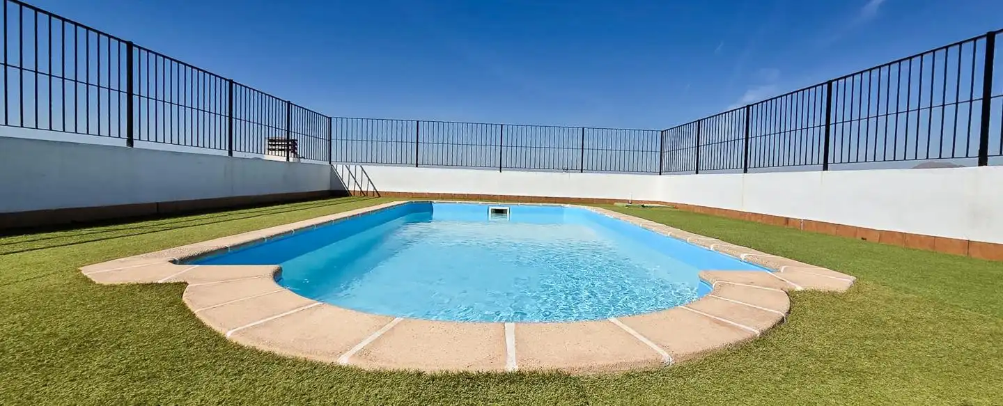 Piscina de Piso en venta en Almoradí con Balcón y Piscina comunitaria