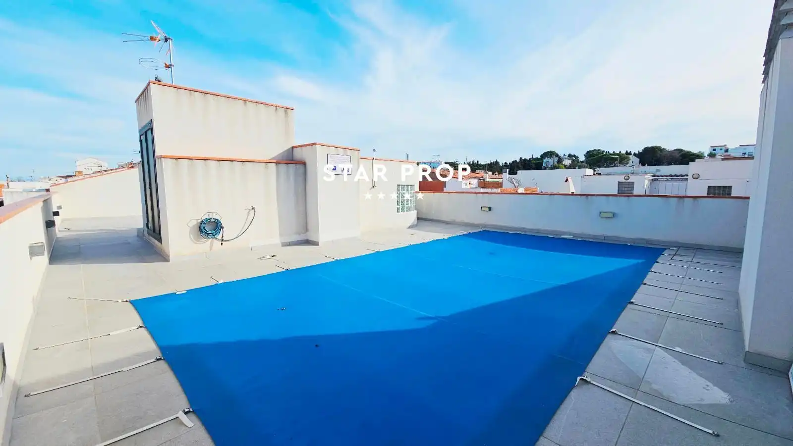 Schwimmbecken von Wohnung zum Verkauf in Llançà mit Klimaanlage, Heizung und Terrasse