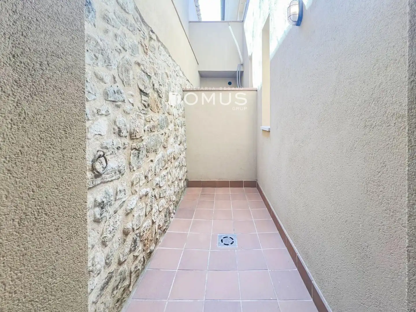 Houses for sale in Besalú  with Air Conditioner, Heating and Parquet flooring