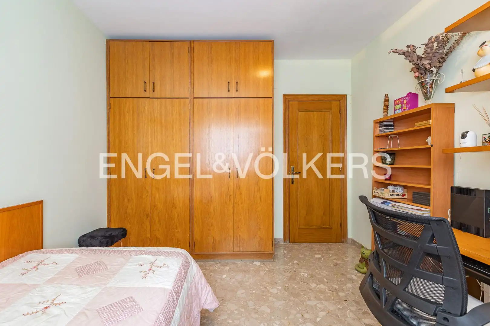 Bedroom of Houses for sale in Terrassa  with Air Conditioner, Heating and Private garden