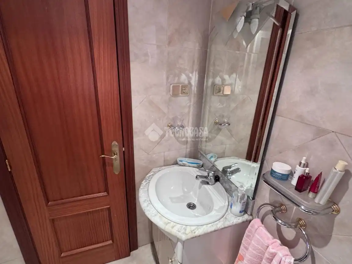 Badezimmer von Gebäude zum Verkauf in Villaquilambre