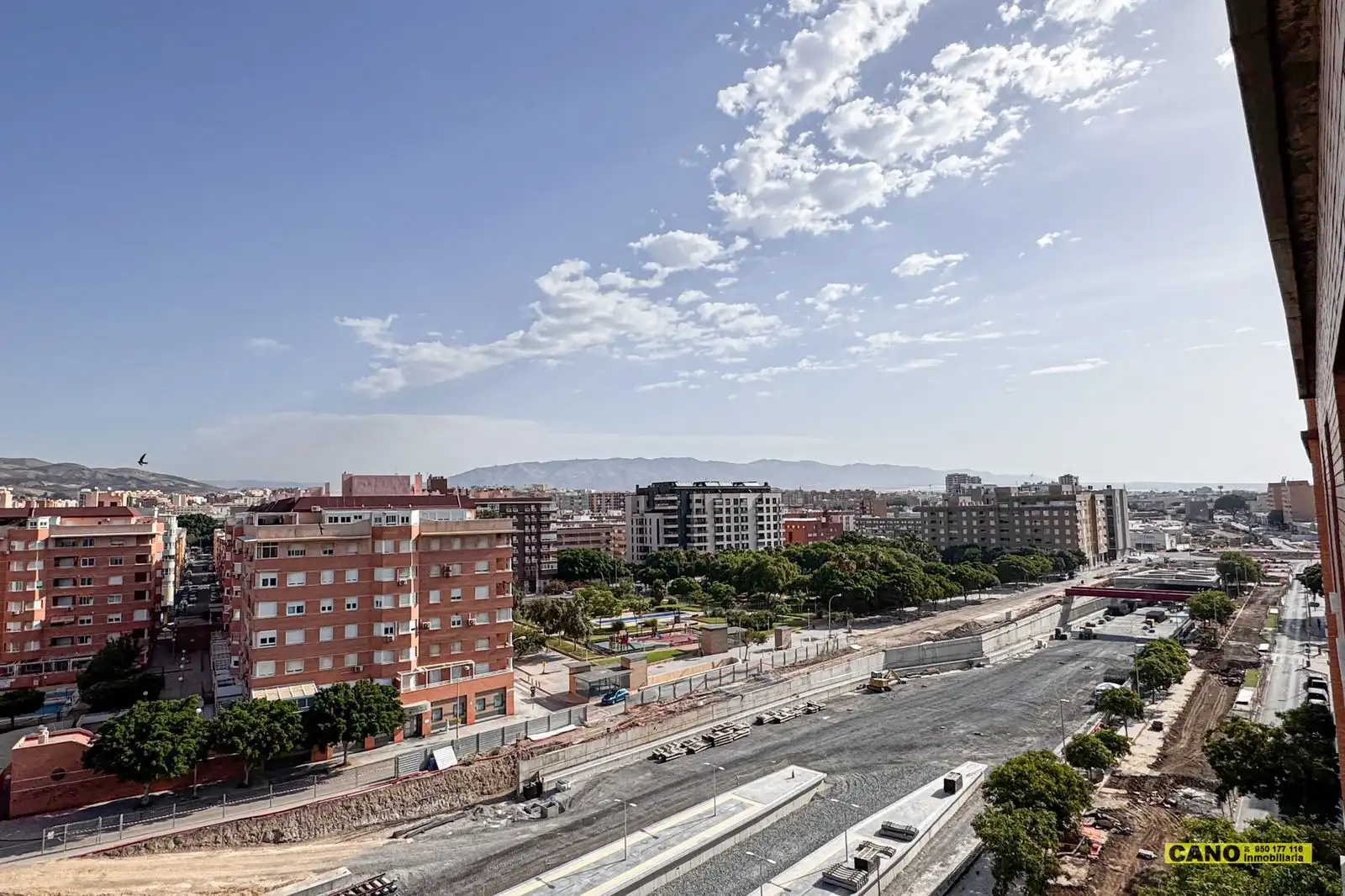 Vista exterior de Pis en venda en Almería