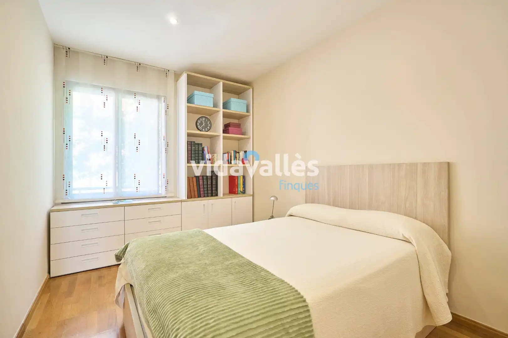 Schlafzimmer von Wohnung zum Verkauf in Barcelona mit Klimaanlage, Heizung und Terrasse