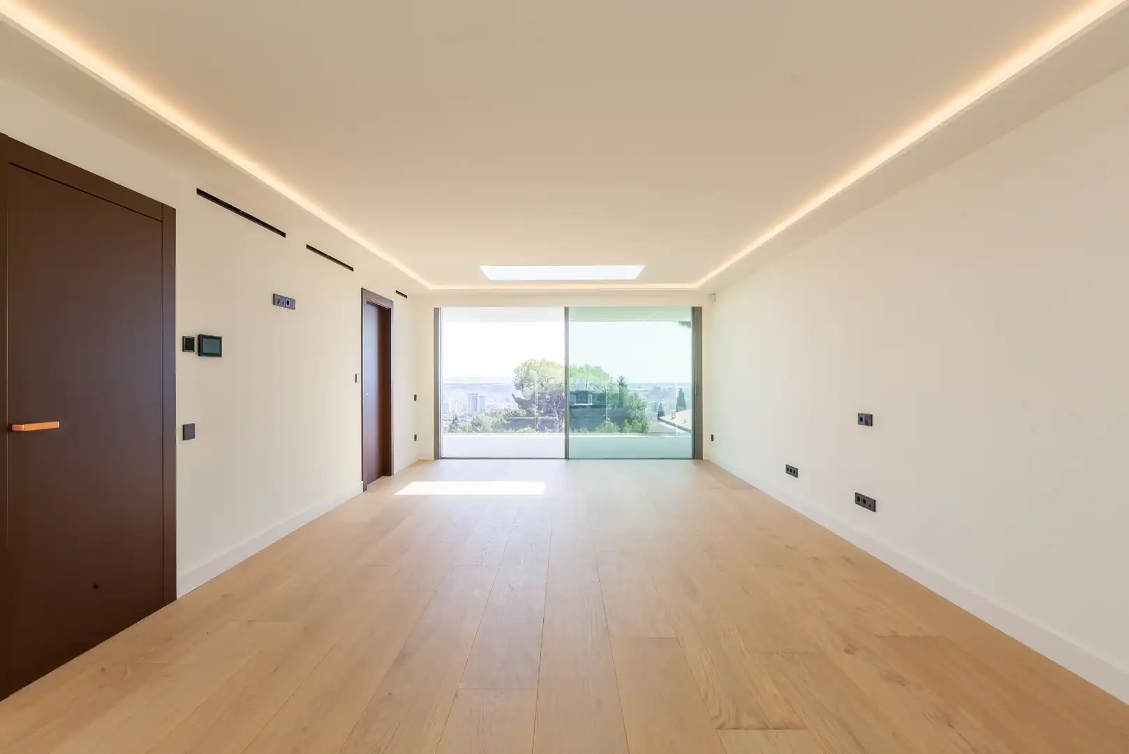 Houses for sale in Barcelona  with Air Conditioner, Heating and Private garden