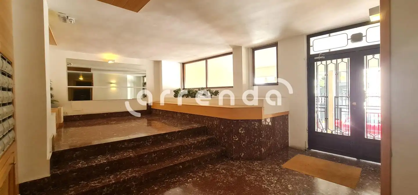 Piso de alquiler en Del Amor De Dios, Cortes - Huertas