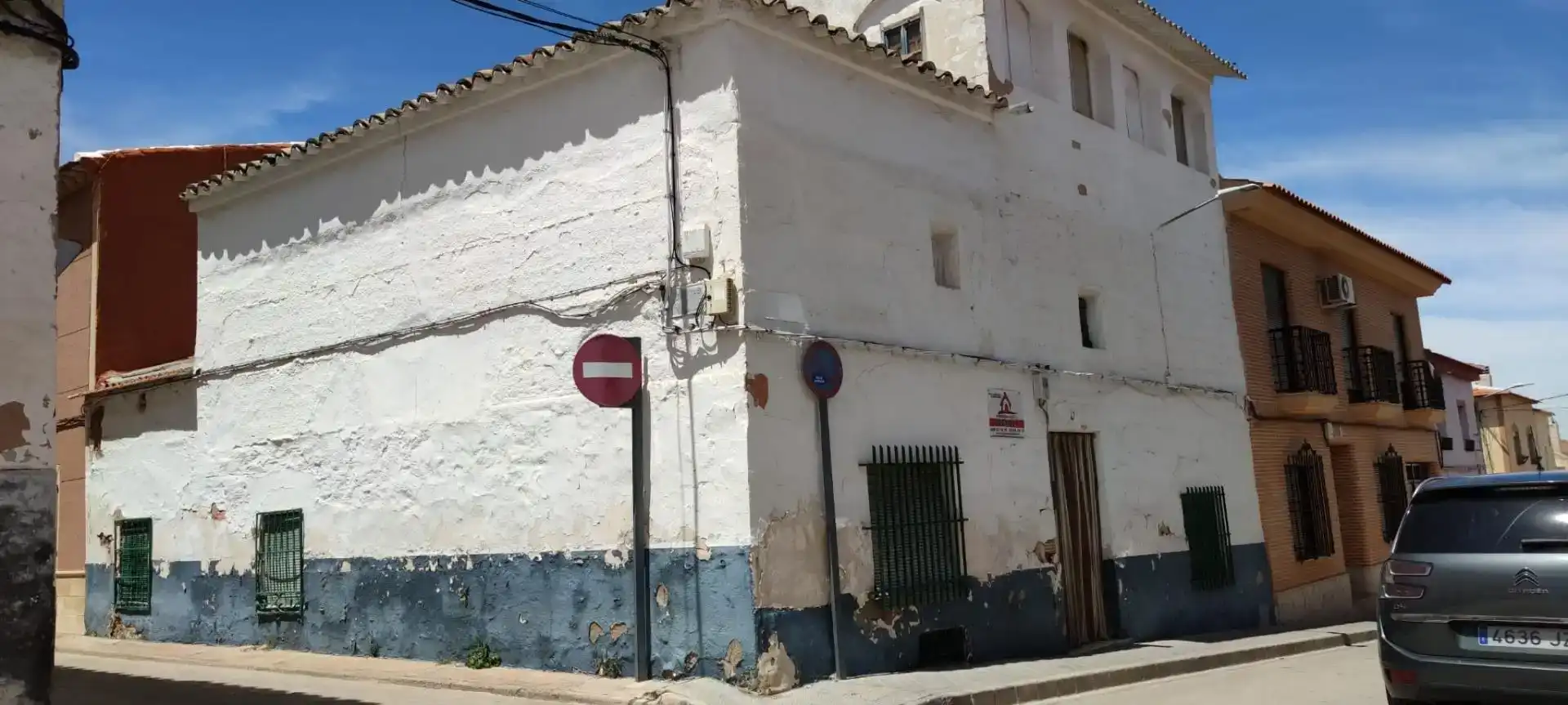 Vista exterior de Planta baja en venta en La Solana  