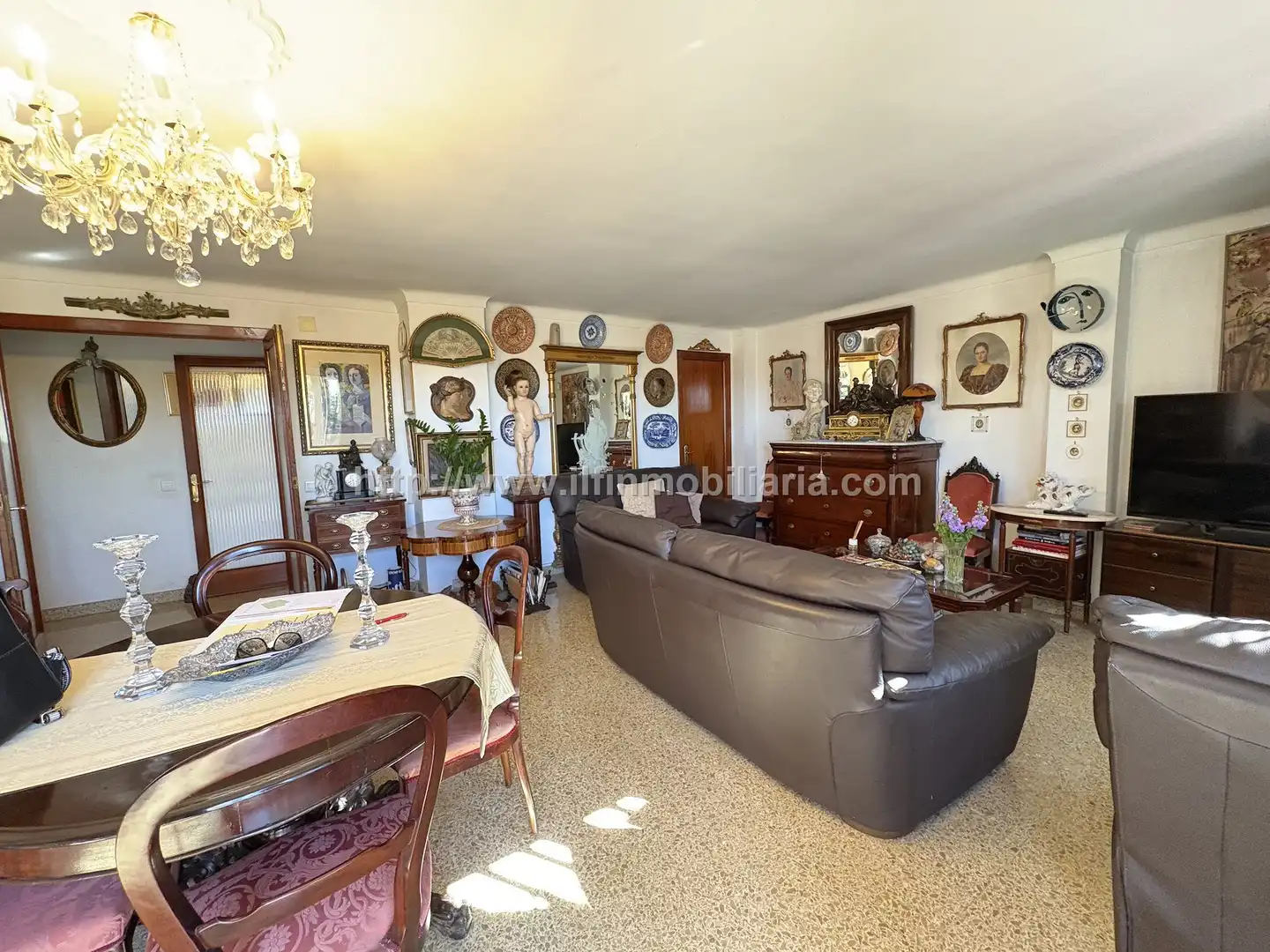 Wohnzimmer von Dachboden zum Verkauf in  Palma de Mallorca mit Klimaanlage, Terrasse und Fernseher