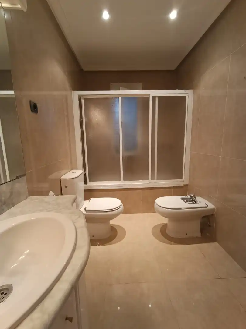 Bathroom of Houses for sale in Buendía  with Air Conditioner, Heating and Private garden