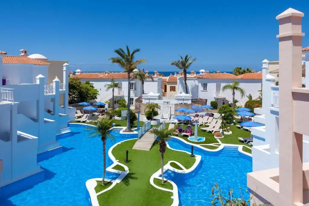 Piscina de Apartamento en venta en Adeje con Terraza, Amueblado y Piscina comunitaria