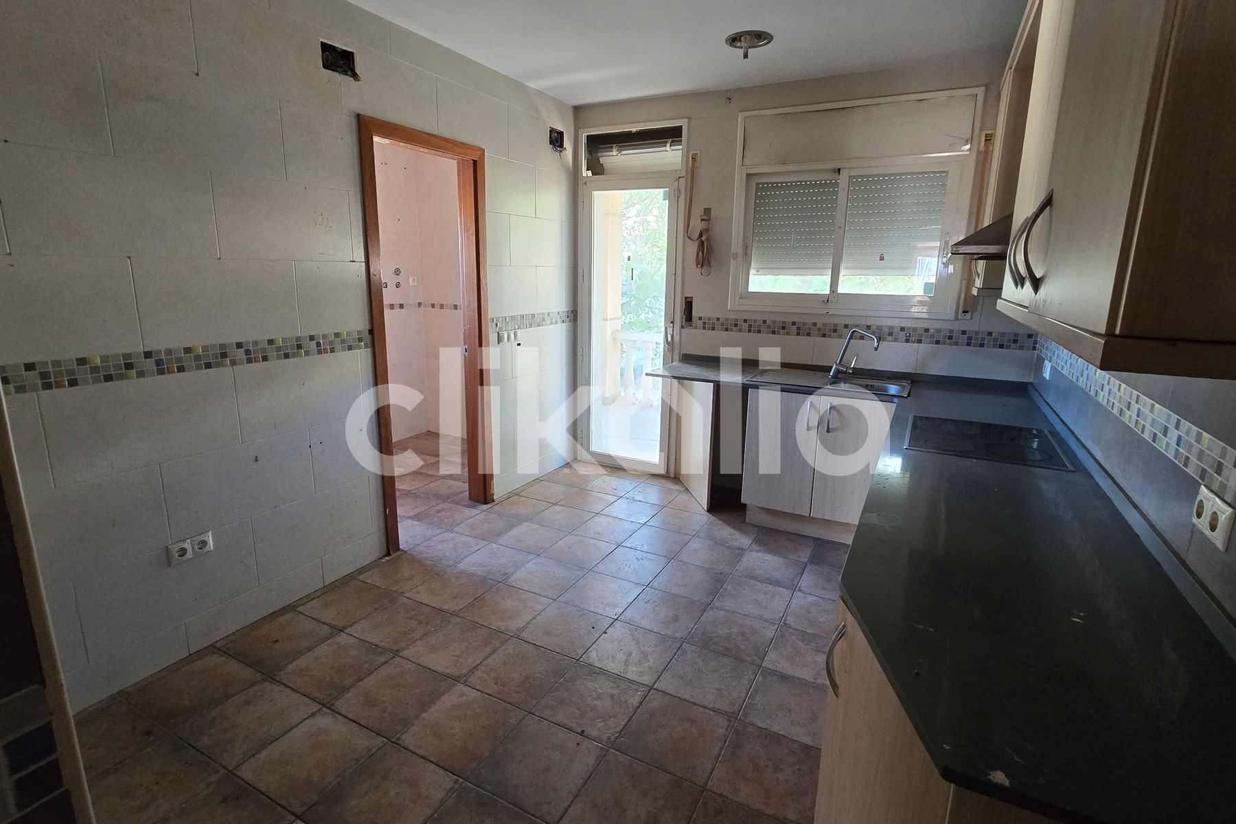 Cuina de Casa o xalet en venda en El Vendrell amb Aire condicionat, Terrassa i Traster