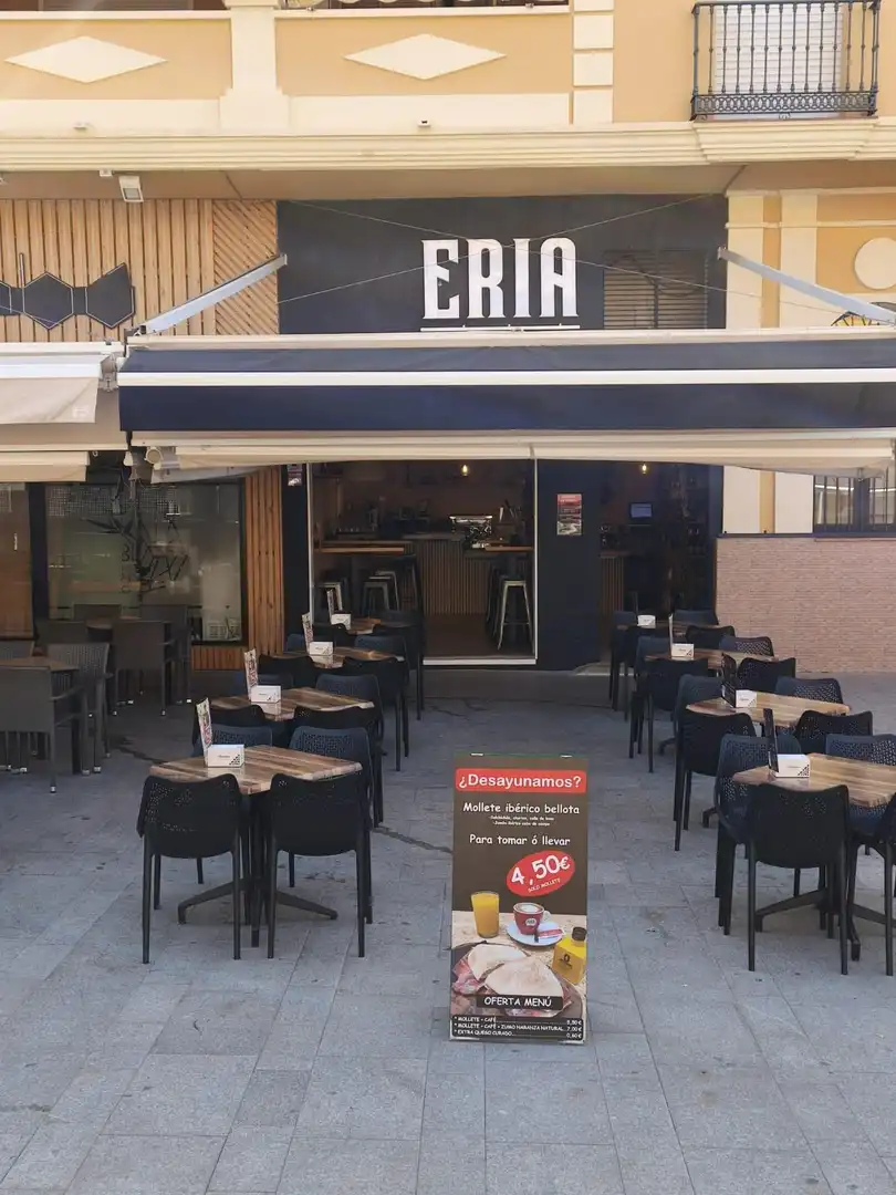 Local comercial de lloguer a Calle Calle Jaen