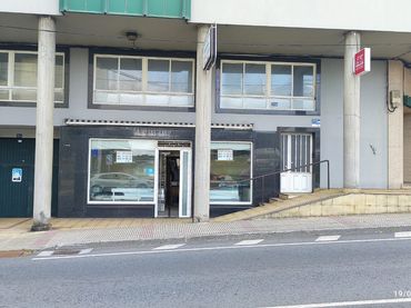 Locale commerciale in vendita a Avenida Vilaboa 97
