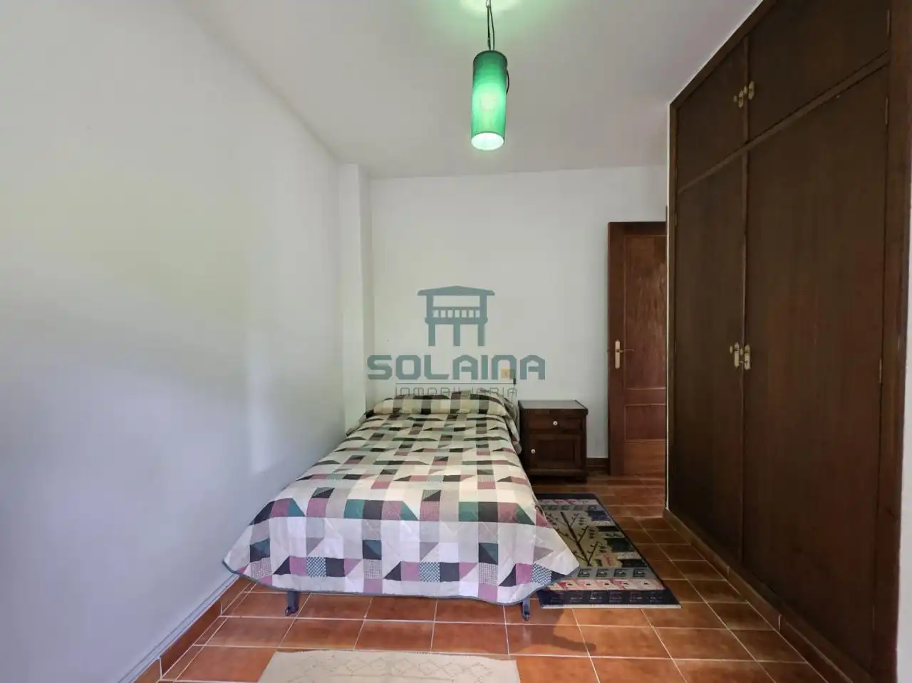 Dormitori de Casa o xalet en venda en Ourense Capital  amb Calefacció i Jardí privat
