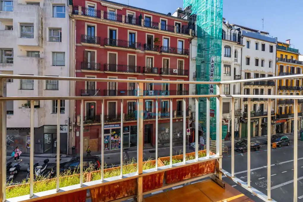 Terraza de Piso en venta en Donostia - San Sebastián  con Calefacción y Balcón