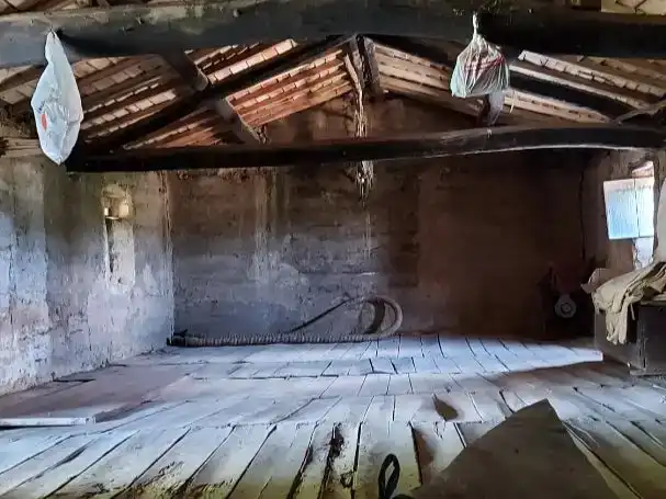 Casa o xalet en venda en Pueblica de Valverde amb Balcó