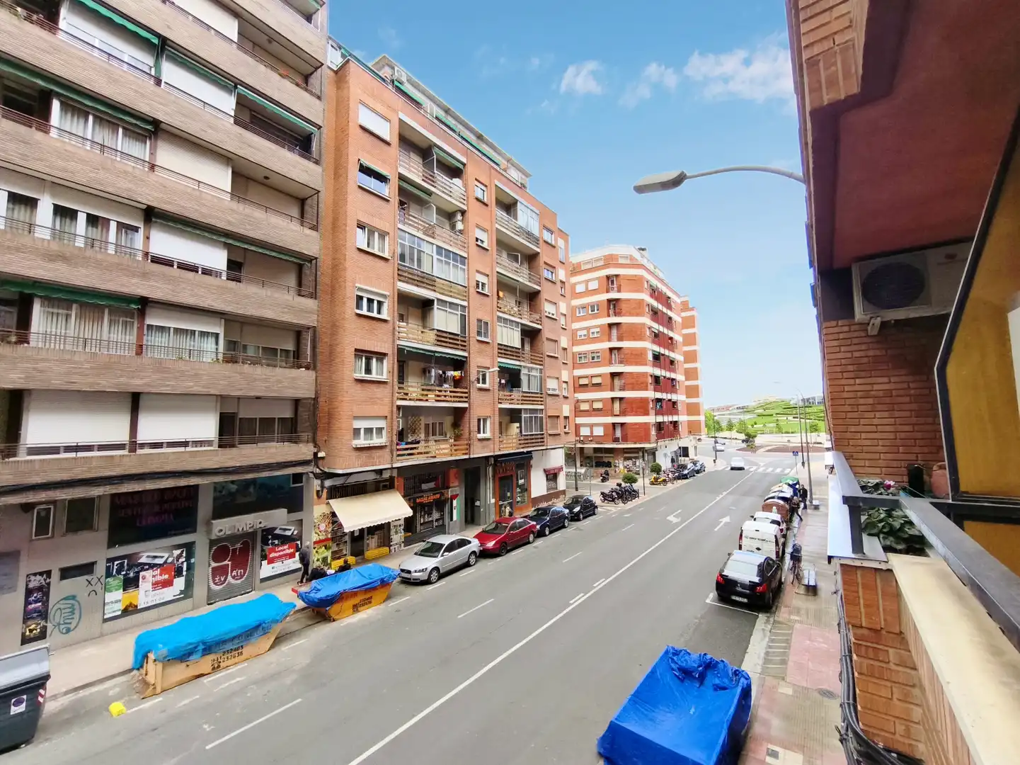 Außenansicht von Wohnung zum Verkauf in  Logroño mit Heizung und Parkett