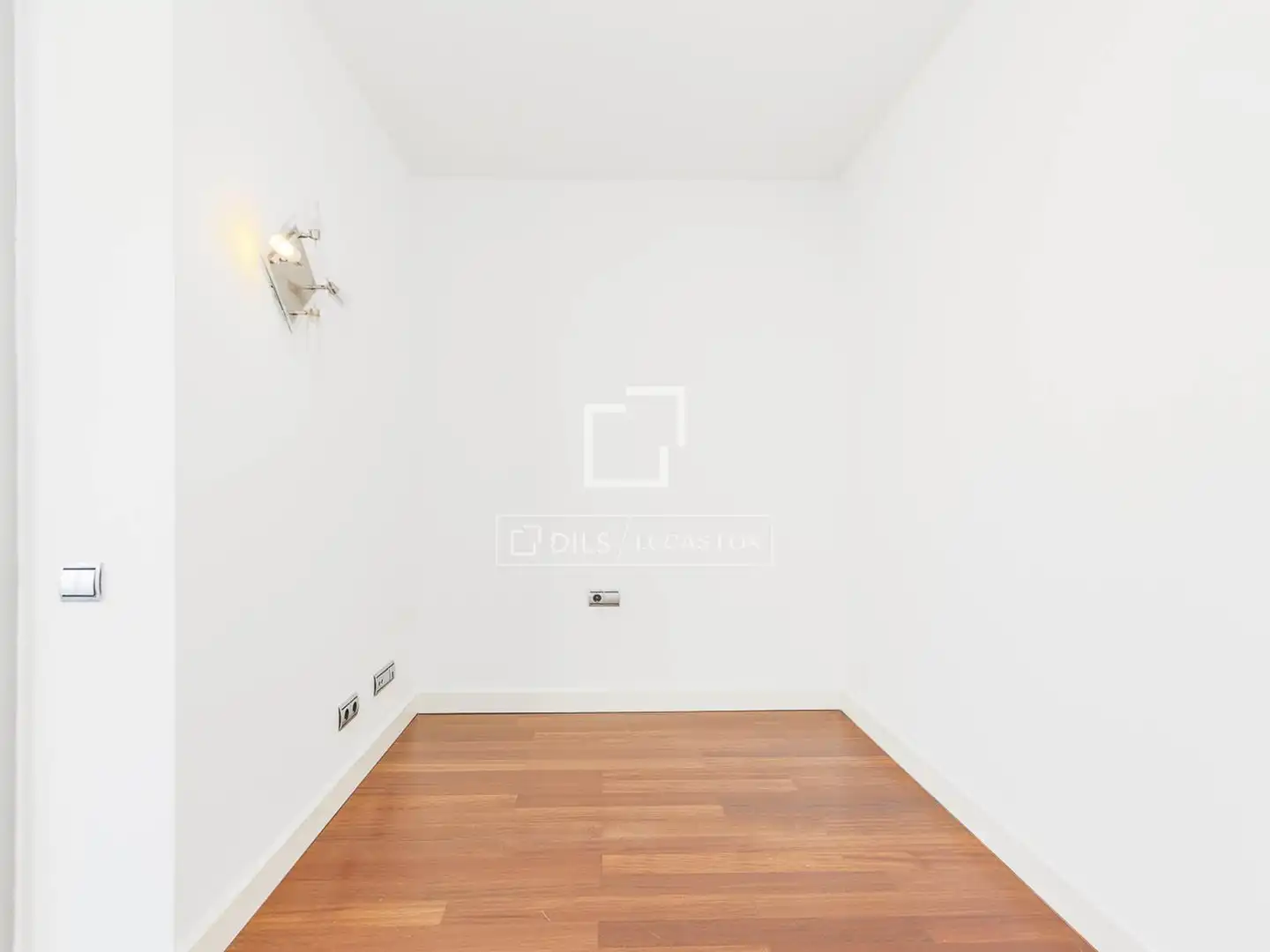 Habitación de Piso en venta en Barcelona con Aire acondicionado, Calefacción y Jardín privado