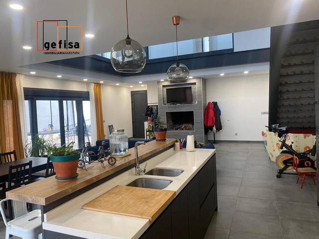 Casa-chalet en Venta en Valdepeñas