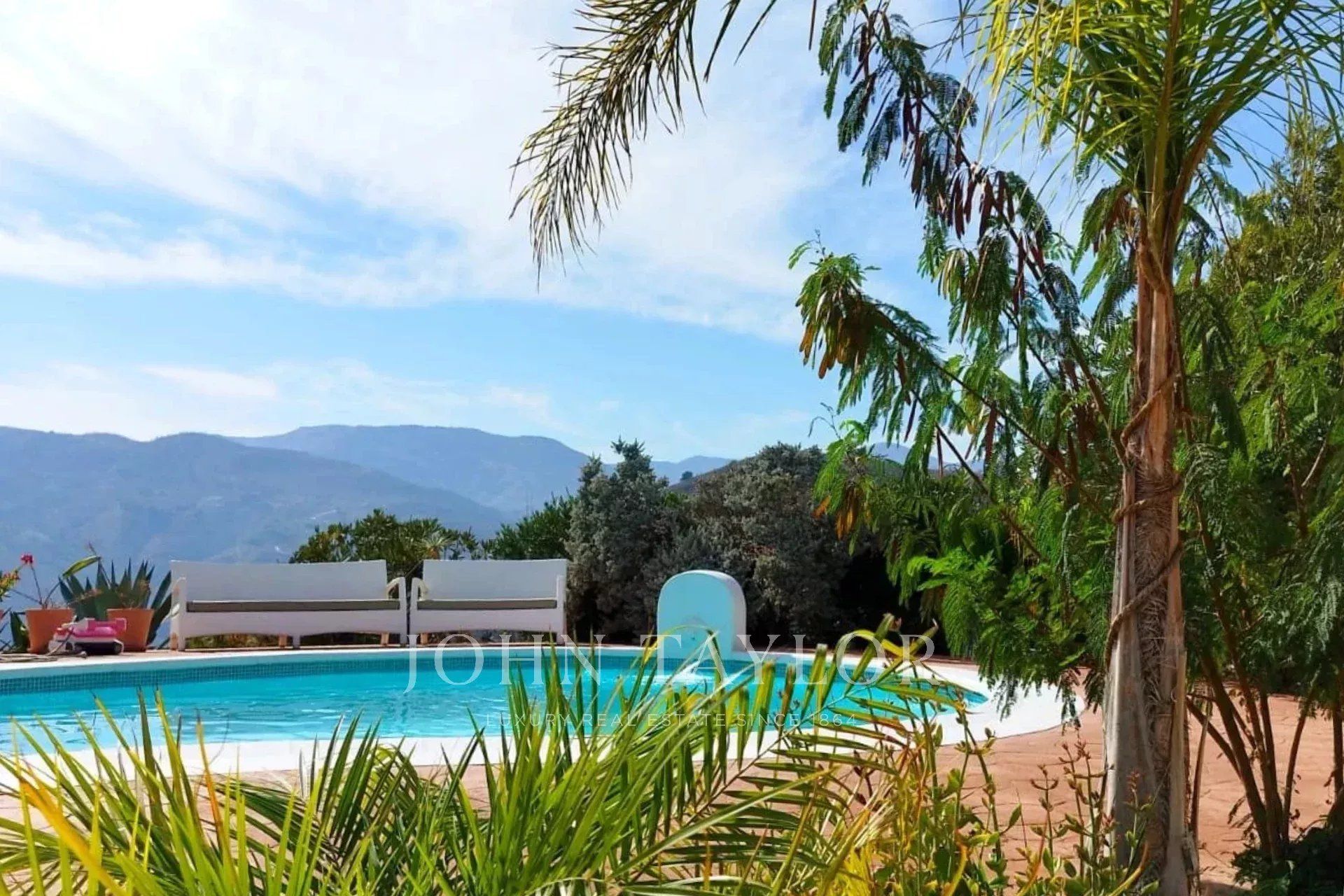 Swimming pool of House or chalet for sale in Lanjarón  with Air Conditioner, Heating and Private garden