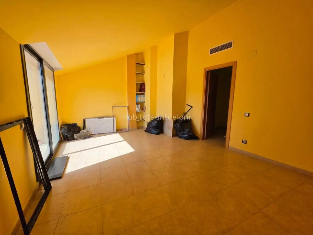 Maisonette zum Verkauf in Riells i Viabrea mit Terrasse, Balkon und Gemeinschaftspool