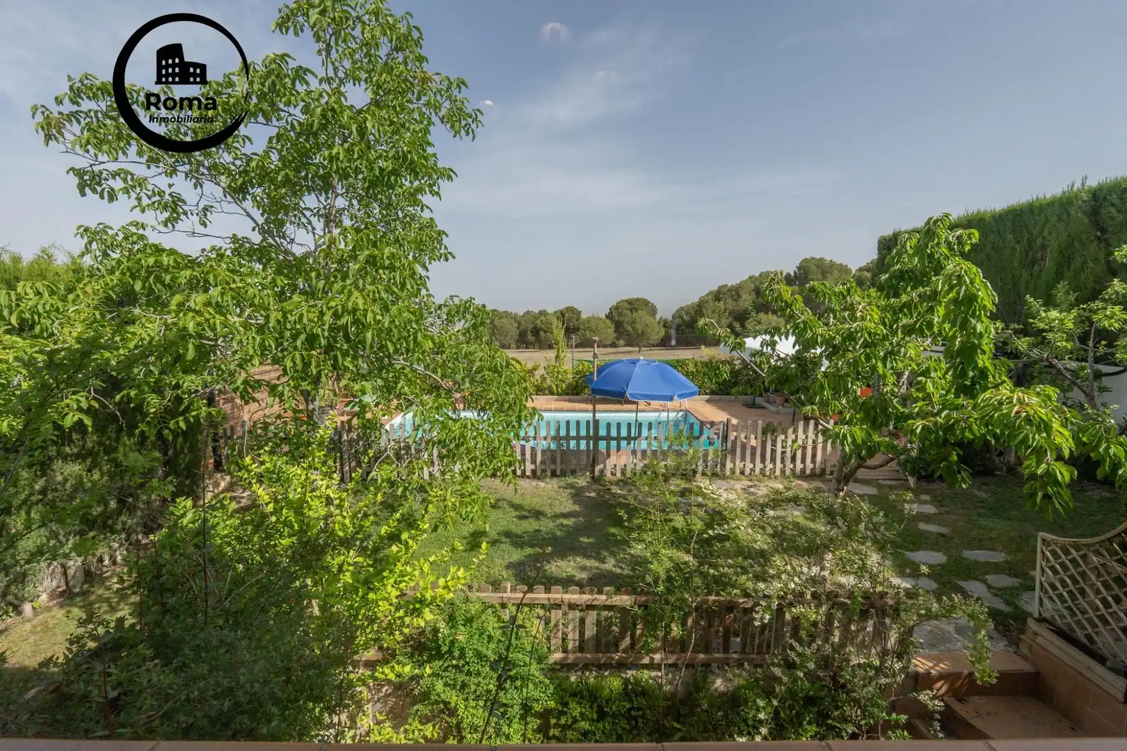 Piscina de Casa o xalet en venda en La Zubia amb Aire condicionat, Calefacció i Jardí privat