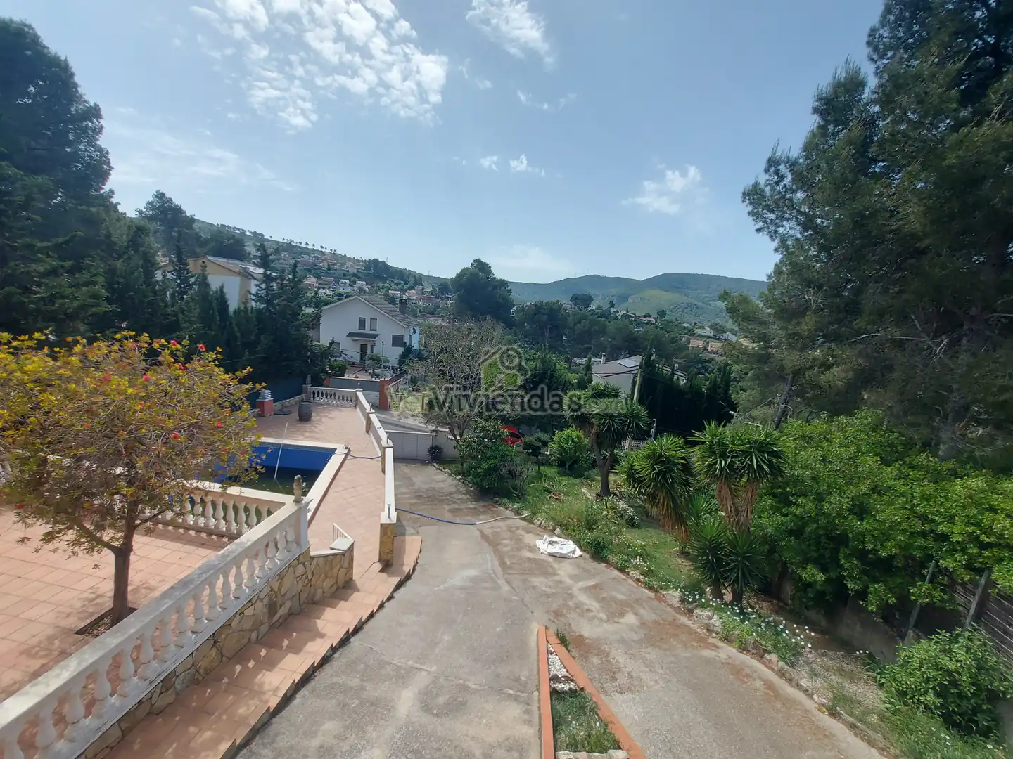 Vista exterior de Casa o xalet en venda en Vallirana amb Calefacció, Jardí privat i Terrassa