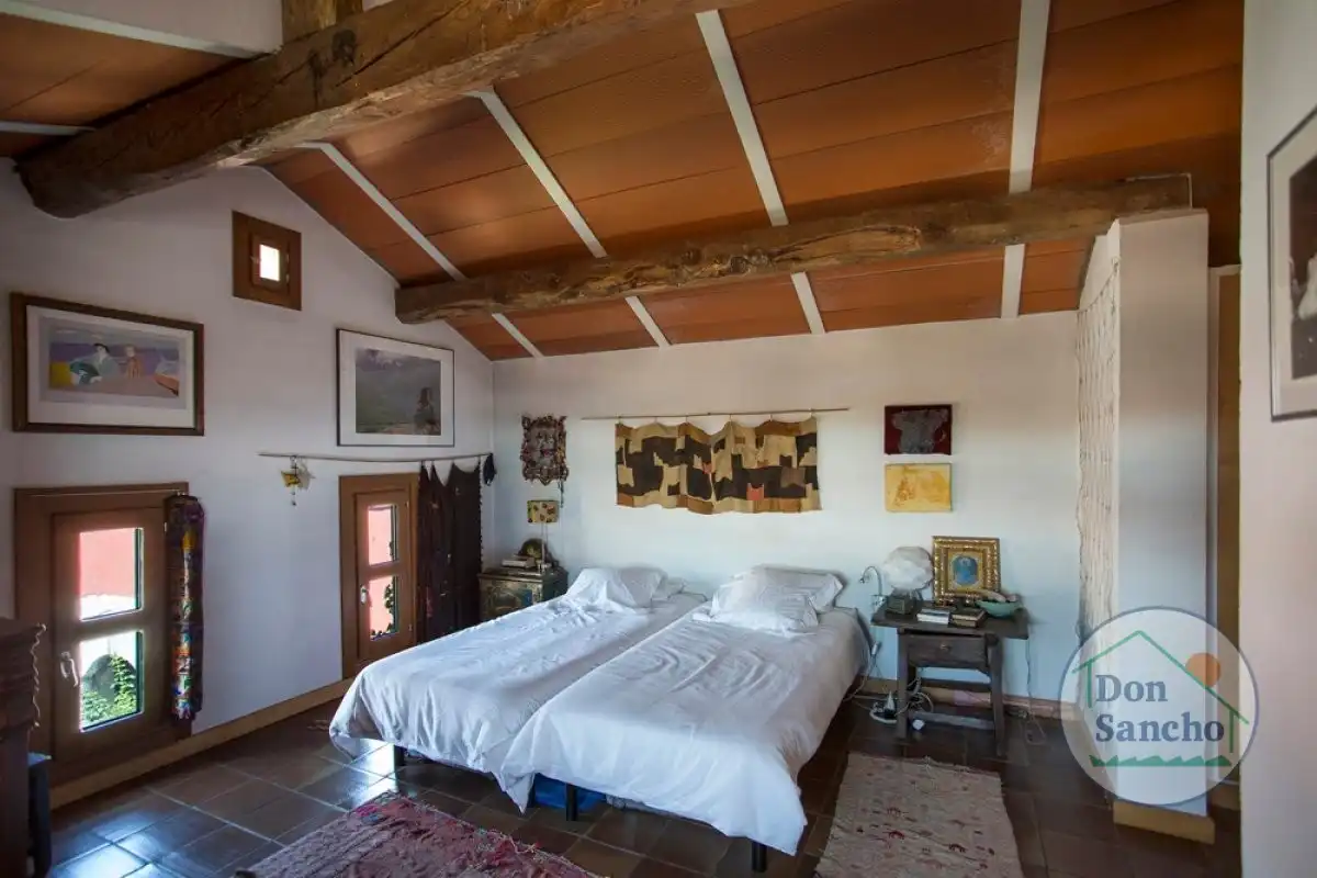 Bedroom of Houses for sale in Simancas  with Heating