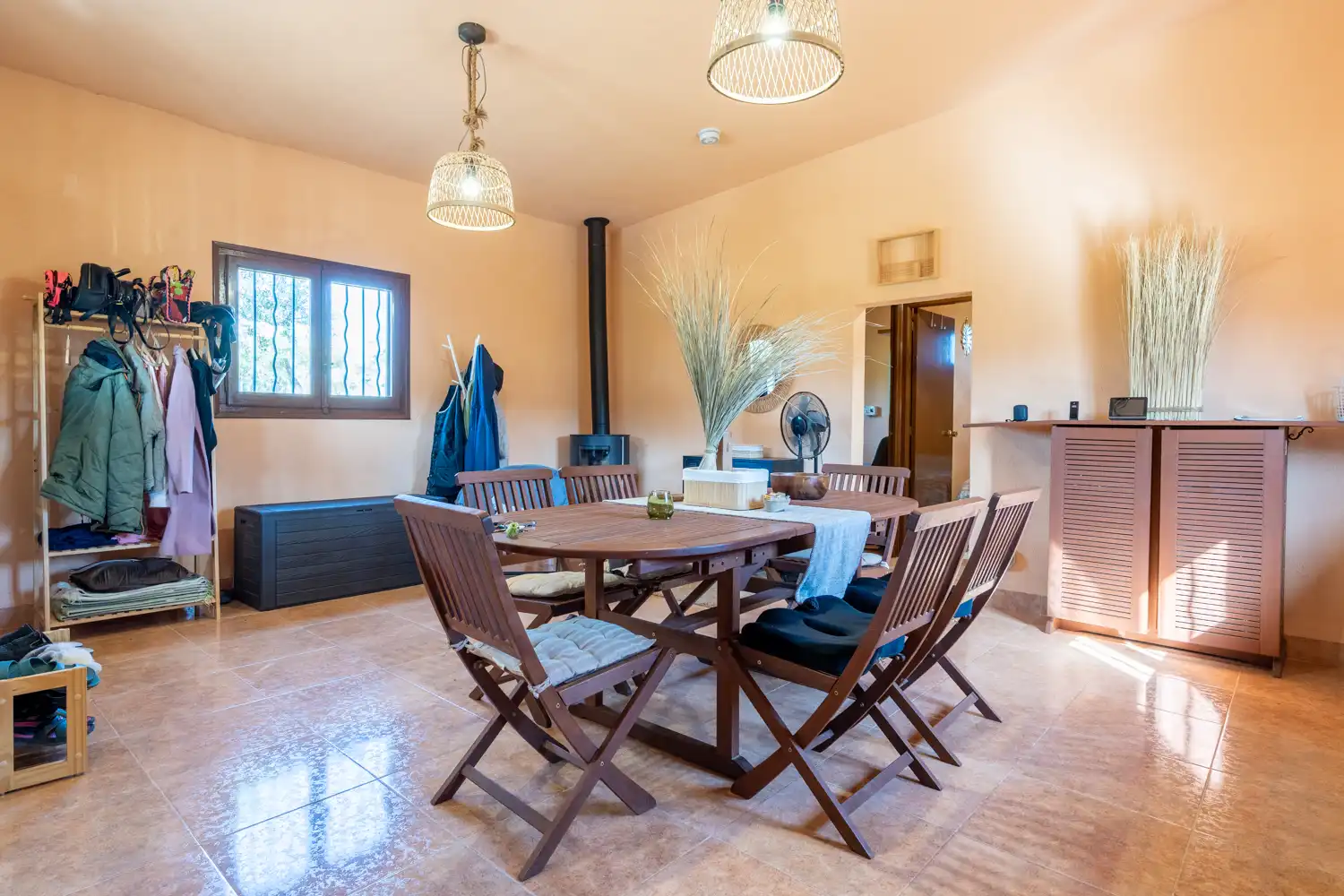 Menjador de Casa o xalet en venda en Tortosa amb Jardí privat, Moblat i Rentadora