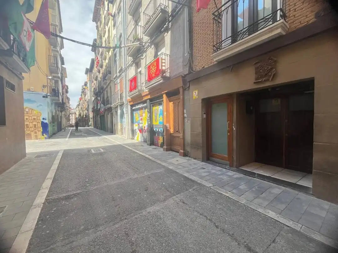 Vista exterior de Piso en venta en  Pamplona / Iruña con Calefacción y Balcón