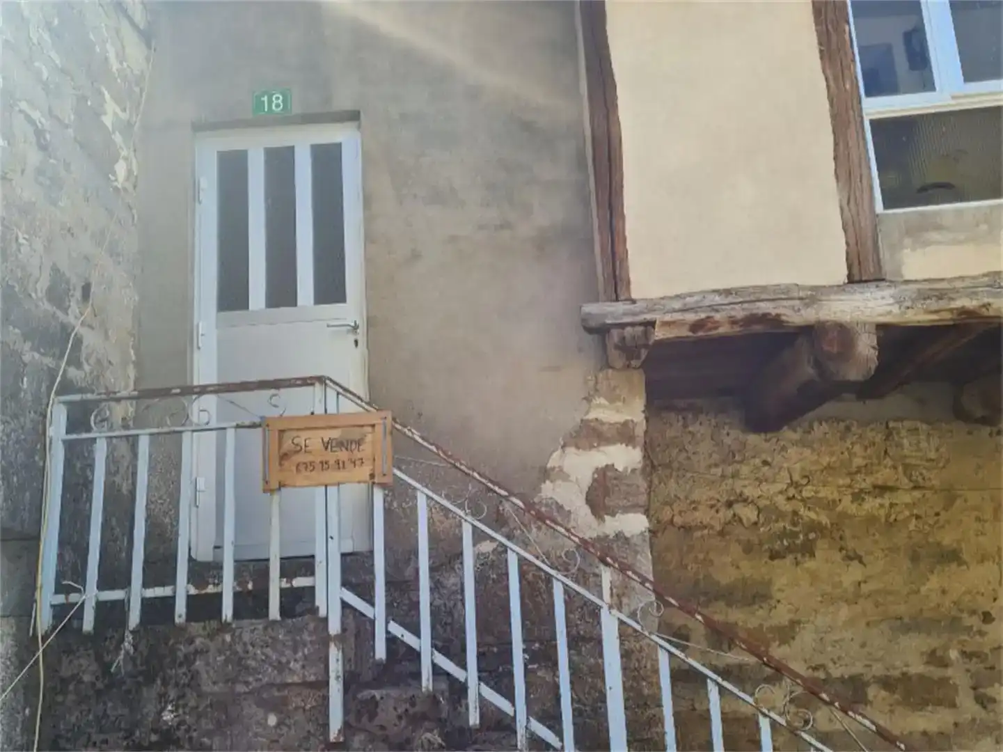 Vista exterior de Finca rústica en venda en Sena de Luna amb Traster
