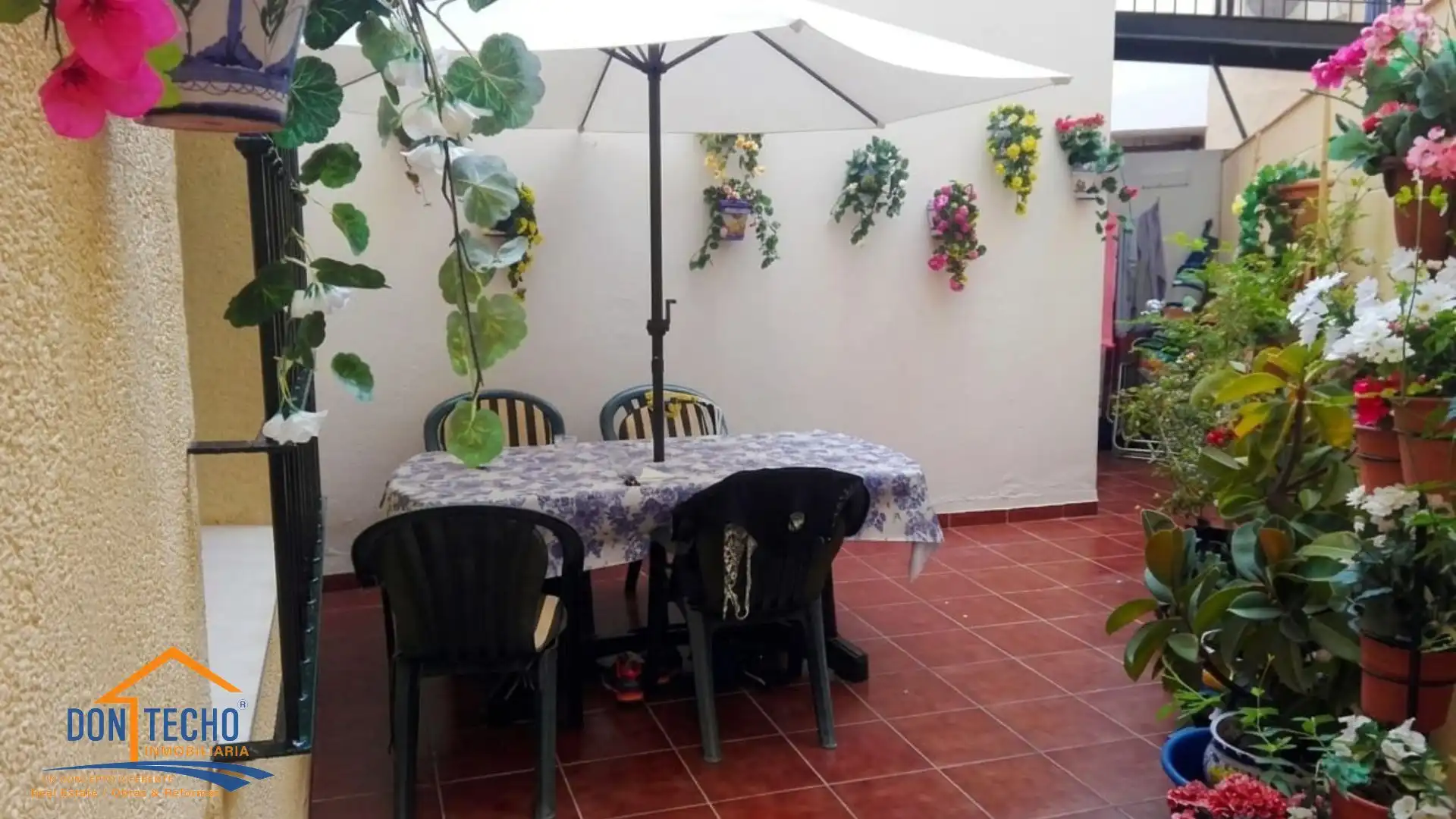 Terrasse von Wohnungen zum Verkauf in Torrox mit Möbliert und Gemeinschaftspool