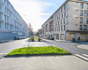 Vista exterior de Apartament en venda en Santiago de Compostela  amb Calefacció, Moblat i Piscina comunitària