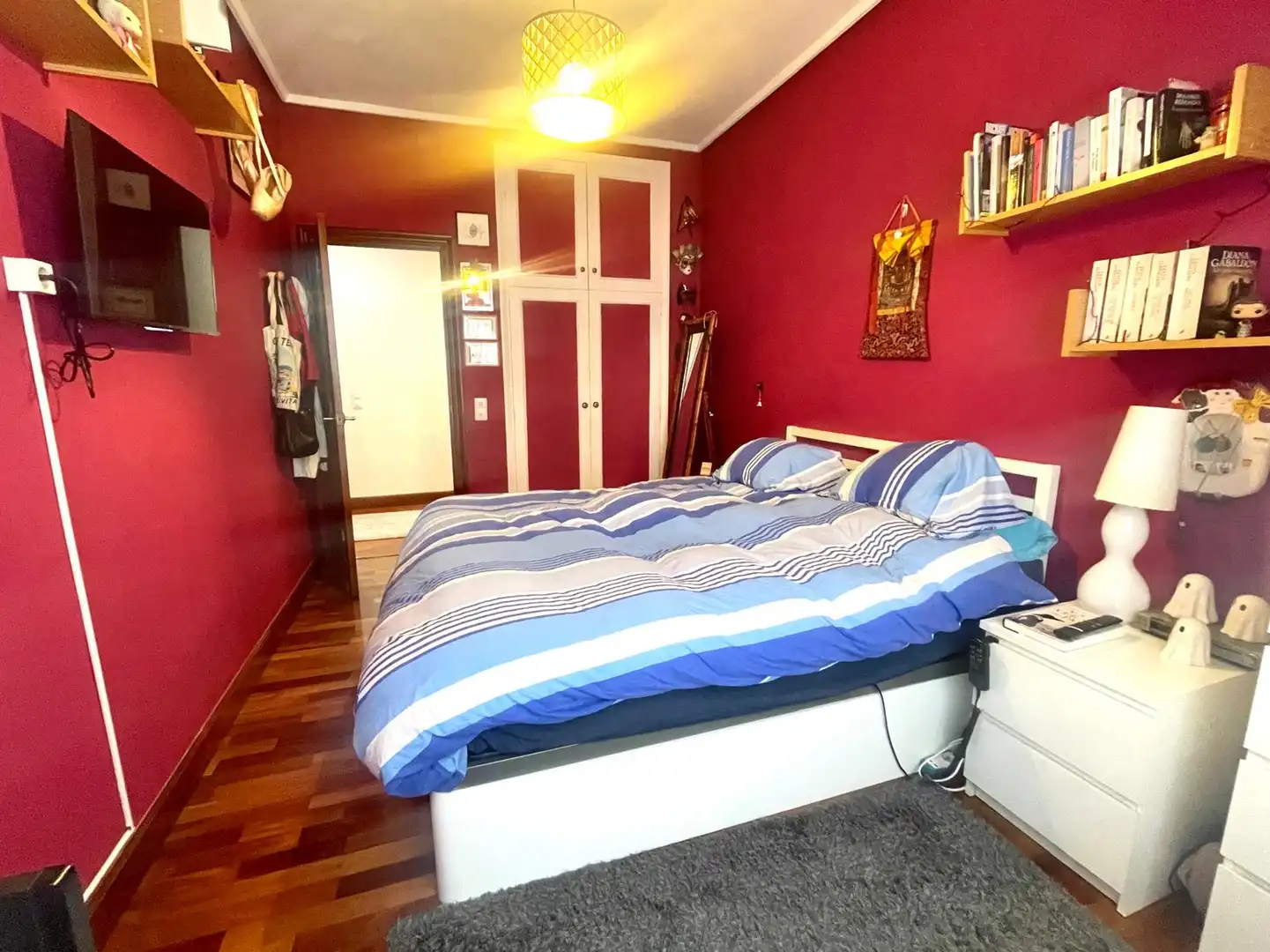 Bedroom of Flat for sale in Bilbao   with Heating, Terrace and Furnished