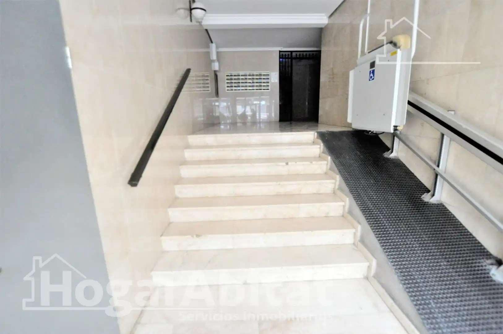 Wohnung zum Verkauf in Valencia mit Klimaanlage, Heizung und Terrasse