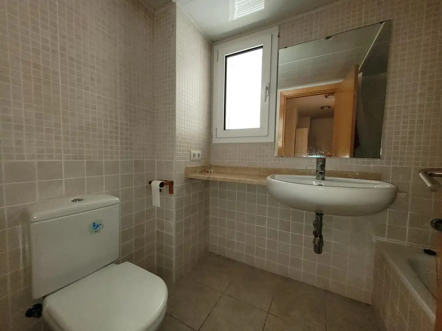 Bathroom of Flat for sale in Llançà  with Private garden and Terrace