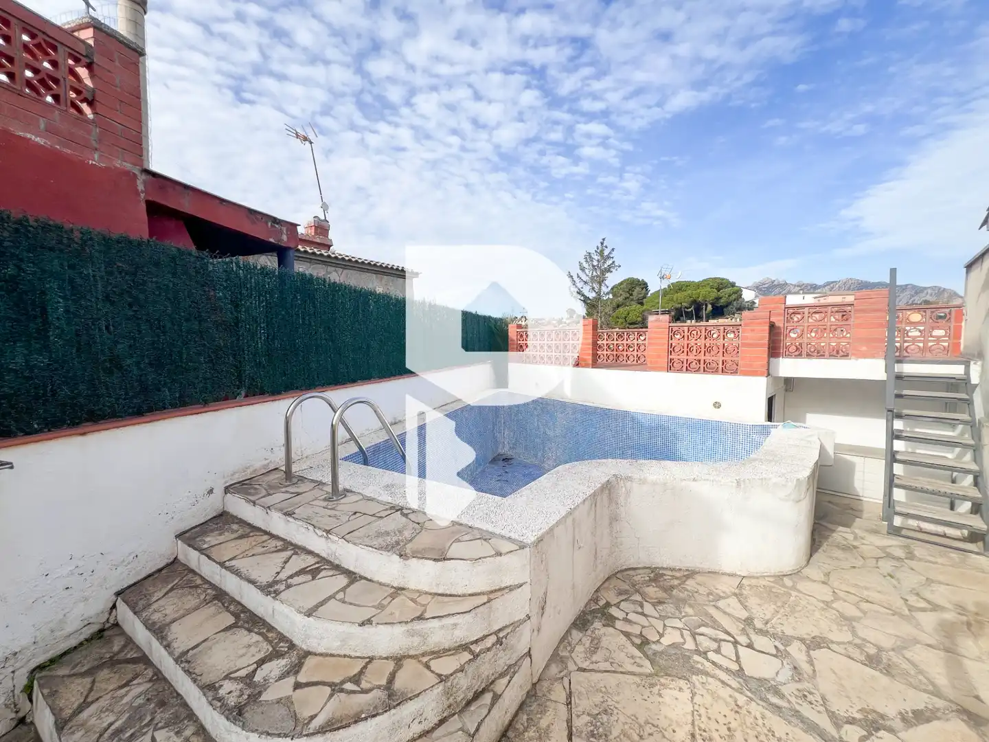 Piscina de Casa o chalet en venta en Esparreguera con Aire acondicionado, Calefacción y Jardín privado