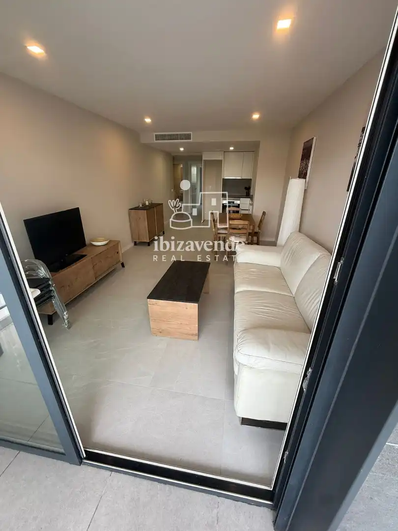 Sala d'estar de Pis de lloguer en Eivissa amb Aire condicionat, Terrassa i Piscina