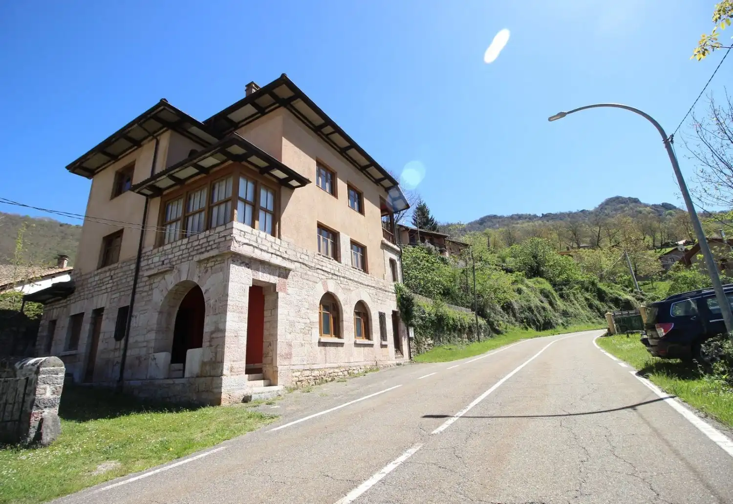 Vista exterior de Dúplex en venta en Oseja de Sajambre con Jardín privado, Parquet y Terraza