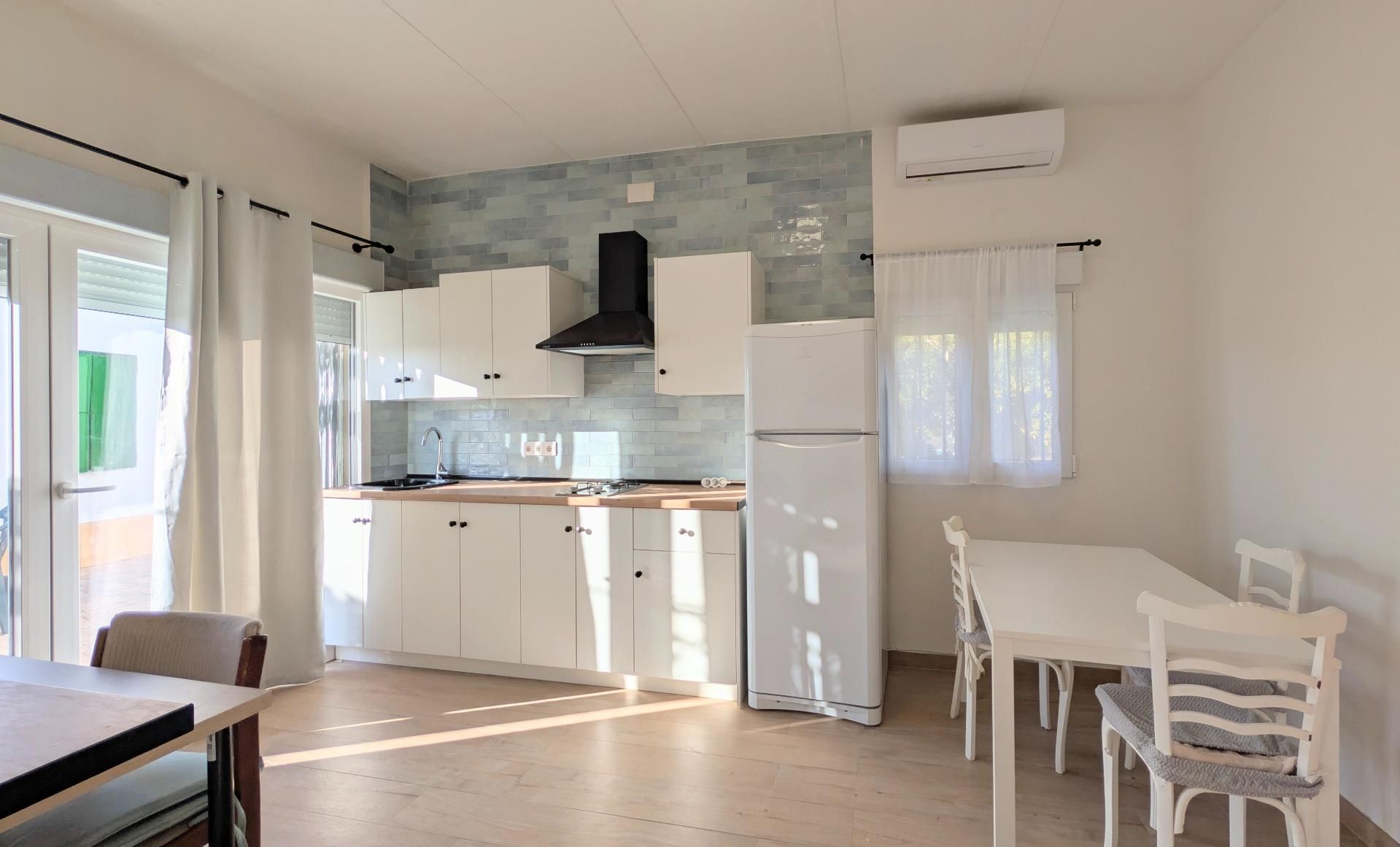 Cuina de Casa adosada de lloguer en Elche / Elx amb Aire condicionat, Terrassa i Moblat