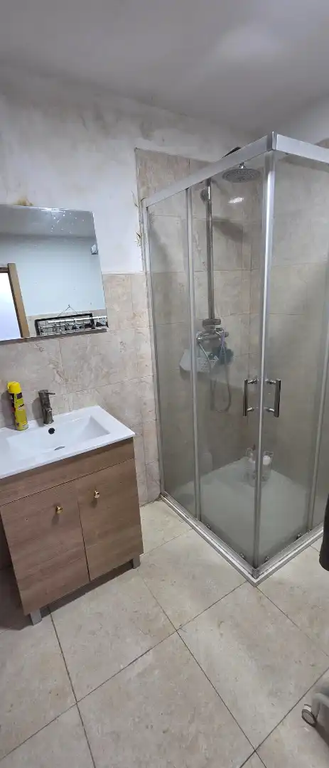 Baño de Local en venta en Valencia con Aire acondicionado