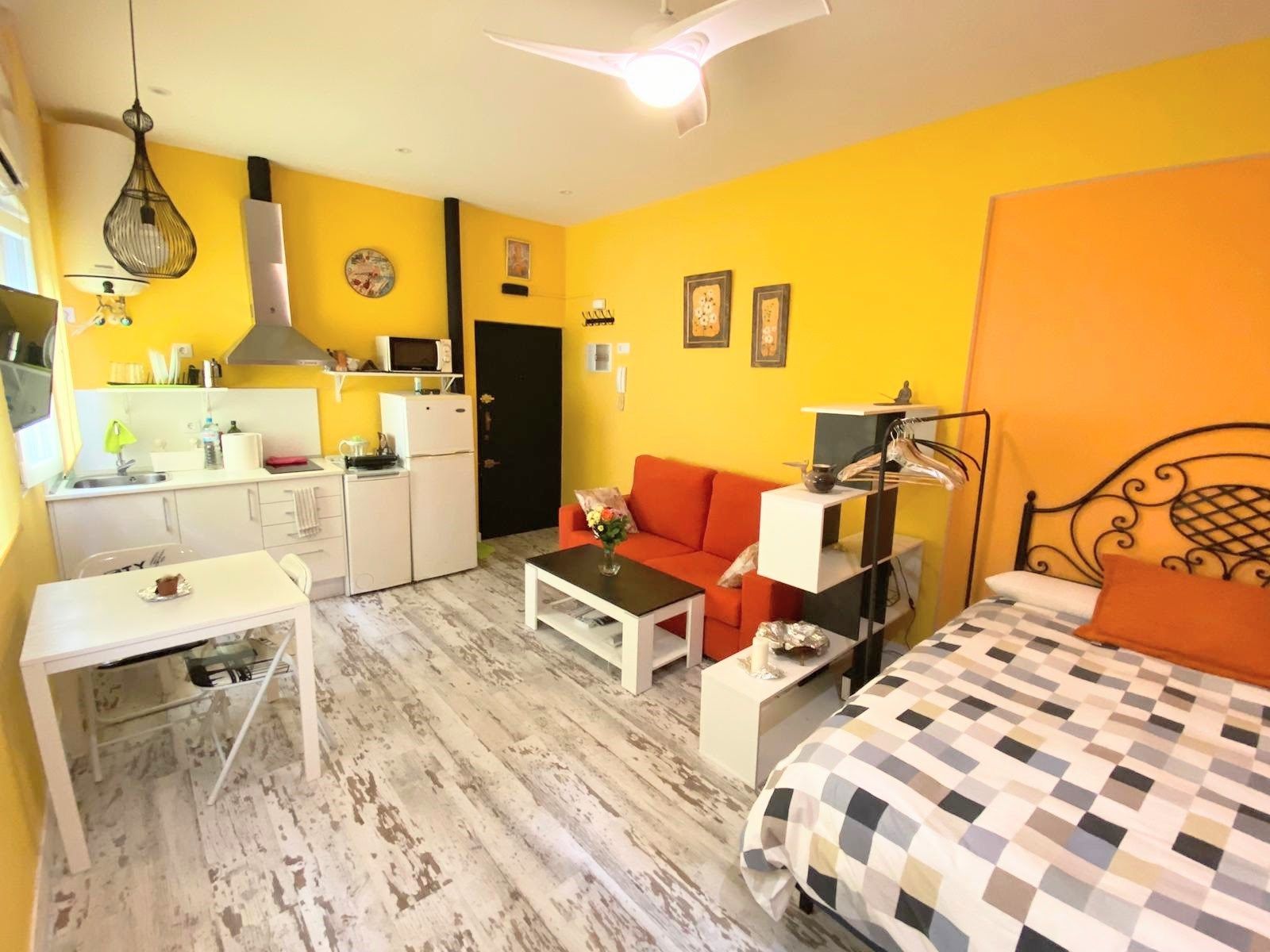 Bedroom of Study to rent in  Madrid Capital  with Air Conditioner, Furnished and Washing machine