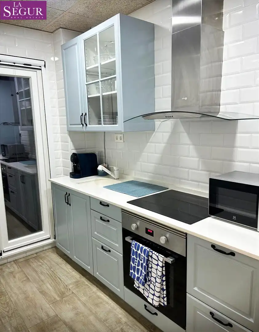 Cocina de Piso en venta en Cádiz con Aire acondicionado