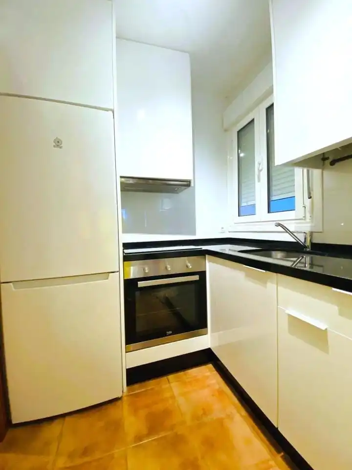 Apartament de lloguer a Calle Bernardo Del Carpio, Centro Ciudad