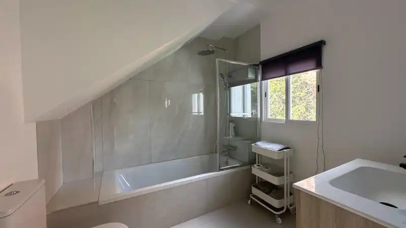 Bathroom of Detached homes for rent in Estepona  with Air Conditioner, Terrace and Storage room