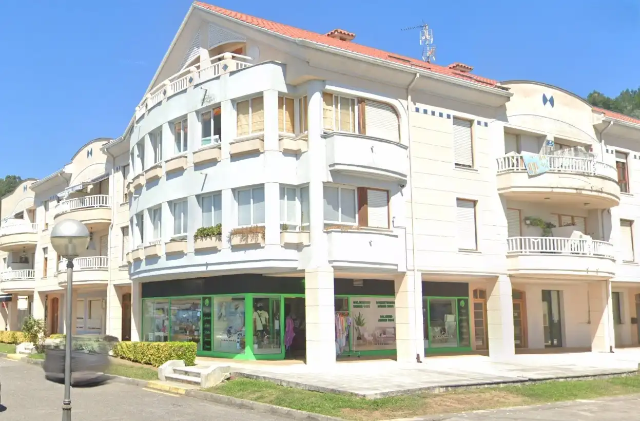Business premises for sale in Santoña