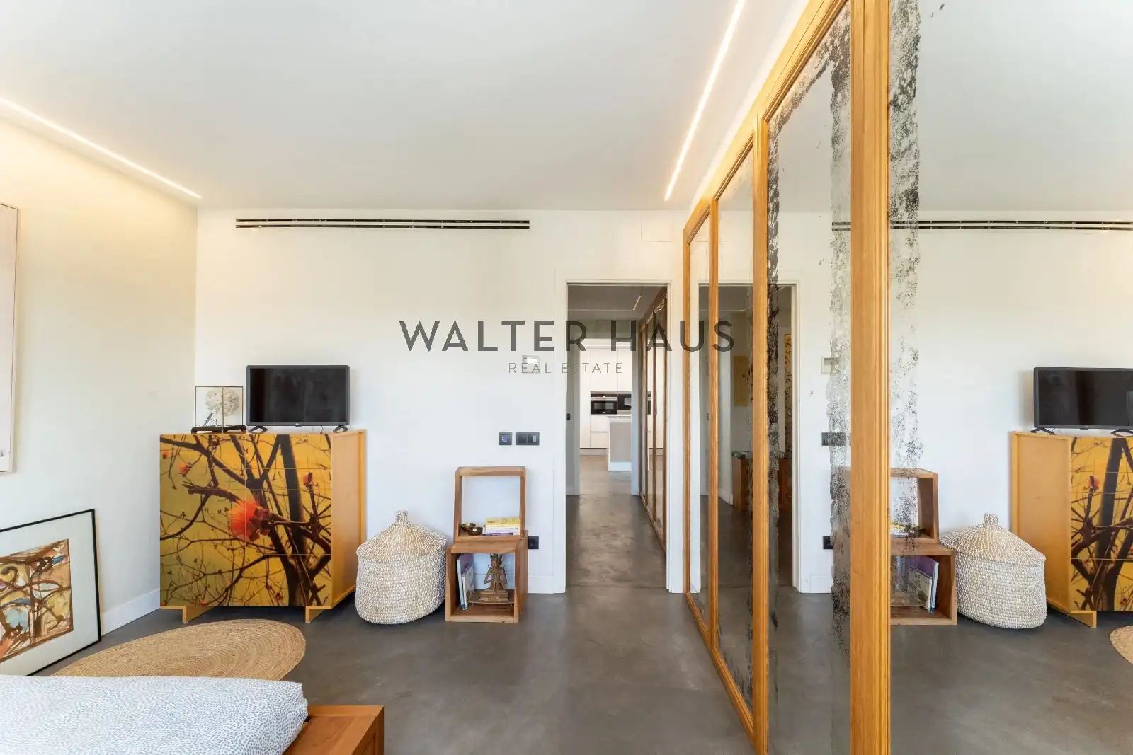 Flat for sale in Madrid  with Air Conditioner, Heating and Storage room