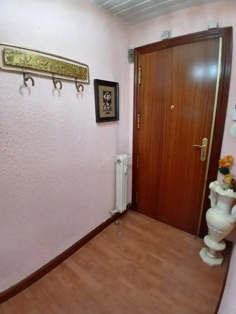Flat for sale in  Logroño  with Heating